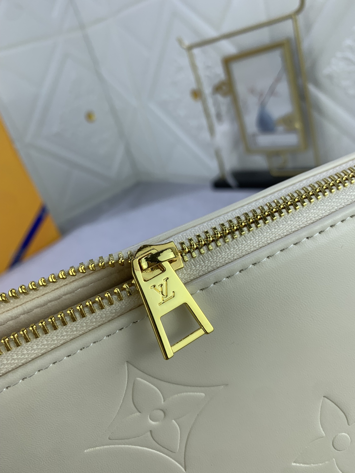 Louis Vuitton  Mini Soft Trunk M22398 (2) 18.5 x 13.0 x 8.0cm