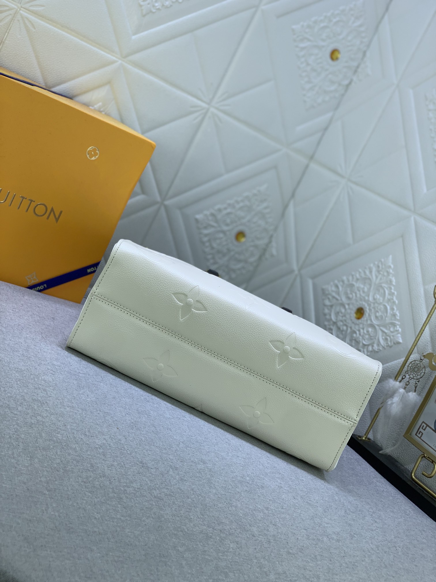 Louis Vuitton CRAFTY ONTHEGO M45373 (2) 34 x 26x 15cm