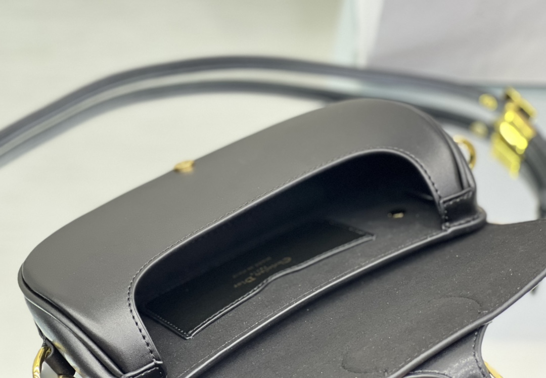 Dior Bobby 9327 (5) 21*5*12cm