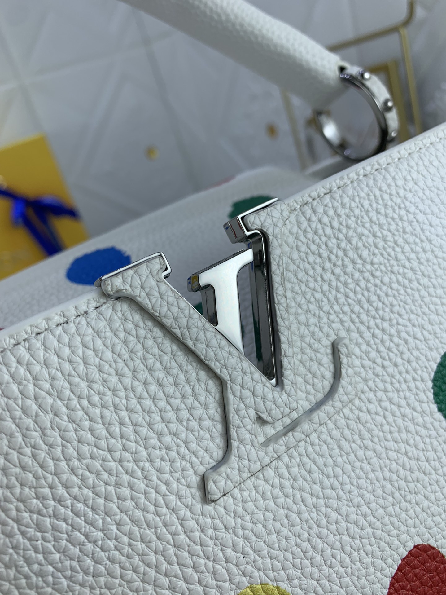 Louis Vuitton x YK Capucines M21663 (3) 27x18x9cm