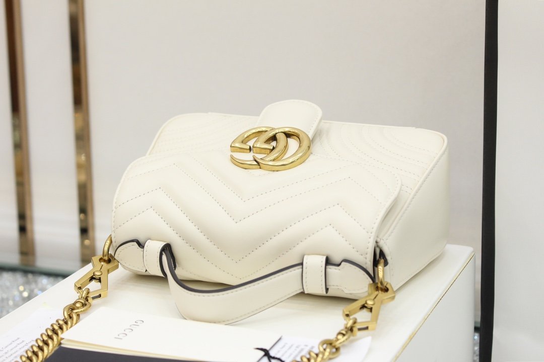 GUCCI Marmont 547260 21*15*8cm