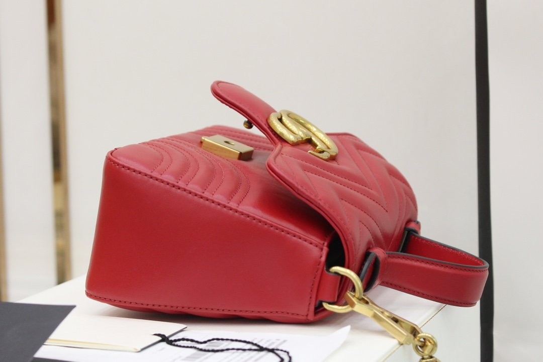 GUCCI Marmont 547260 21*15*8cm