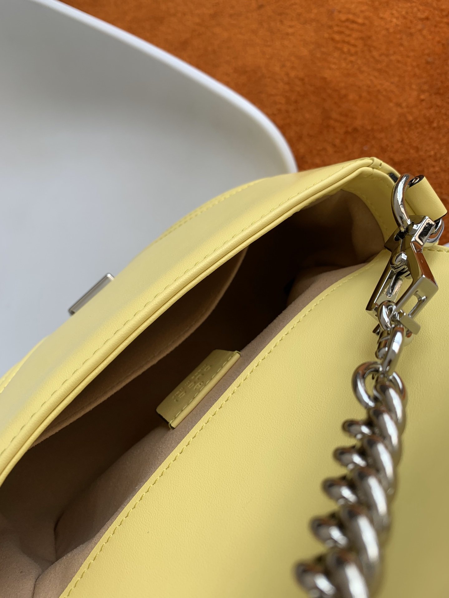 GUCCI Marmont 583571 21x15.5x8cm