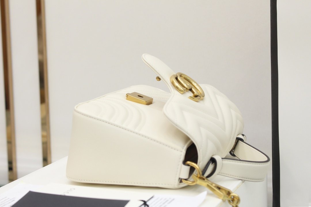 GUCCI Marmont 547260 21*15*8cm