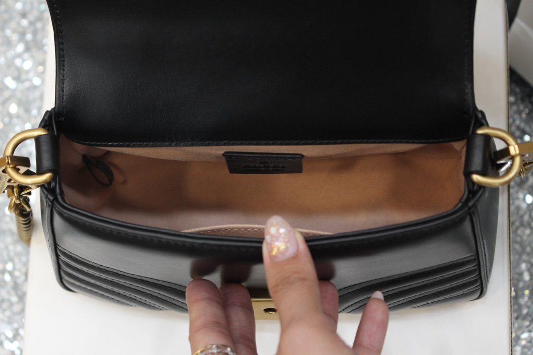 GUCCI Marmont 547260 21*15*8cm