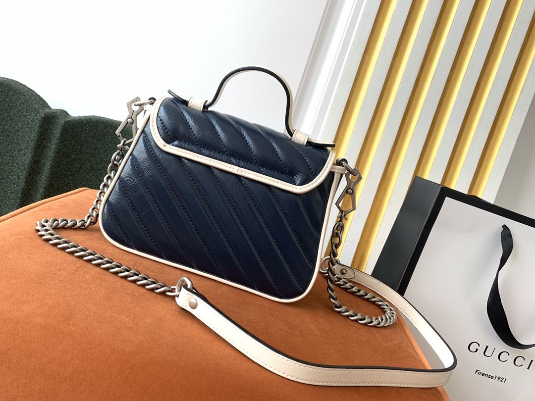 GUCCI Marmont 583571 21/15.5/8cm