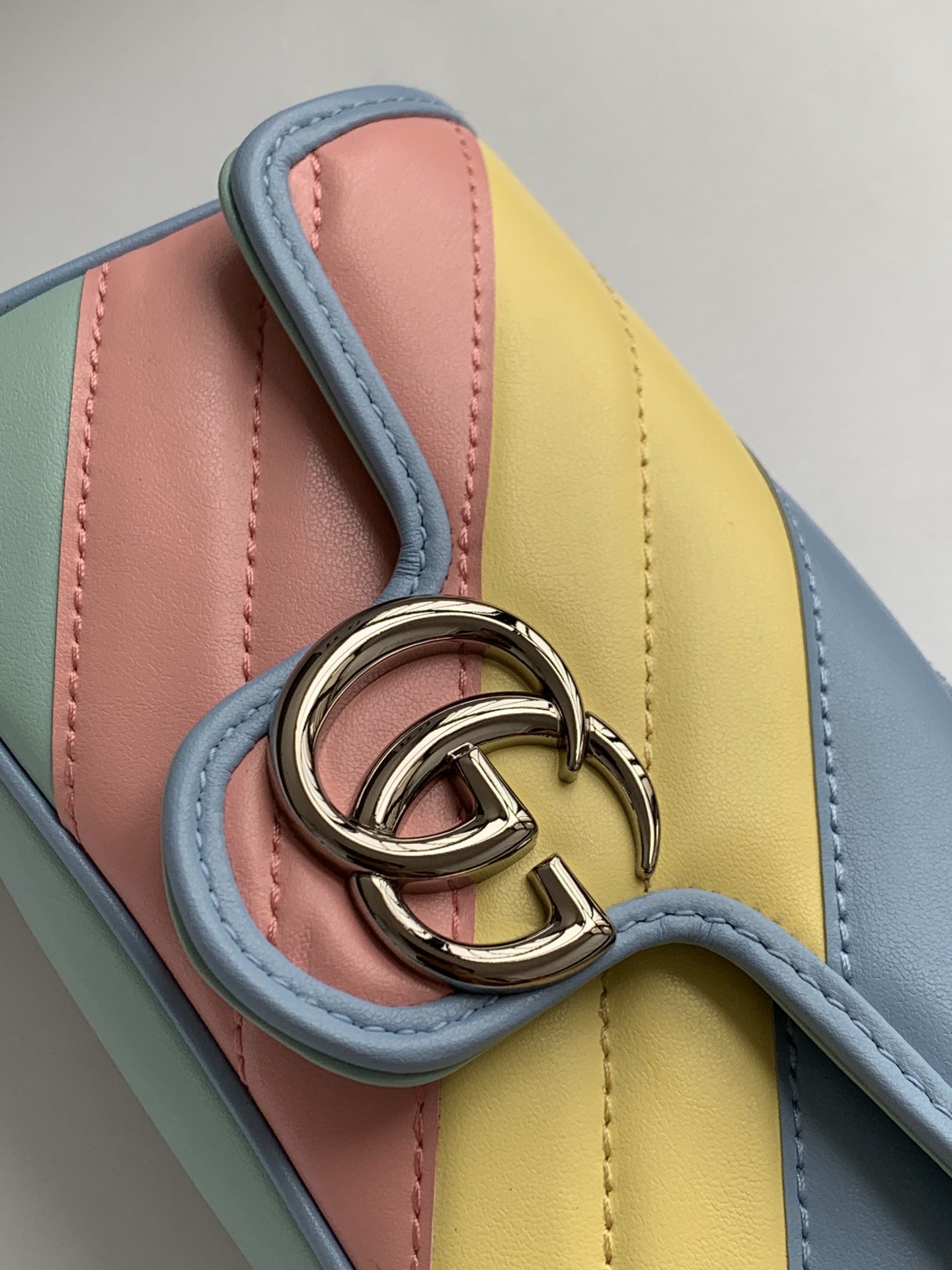 Gucci Marmont 476433 16.5x10.2x5.1cm