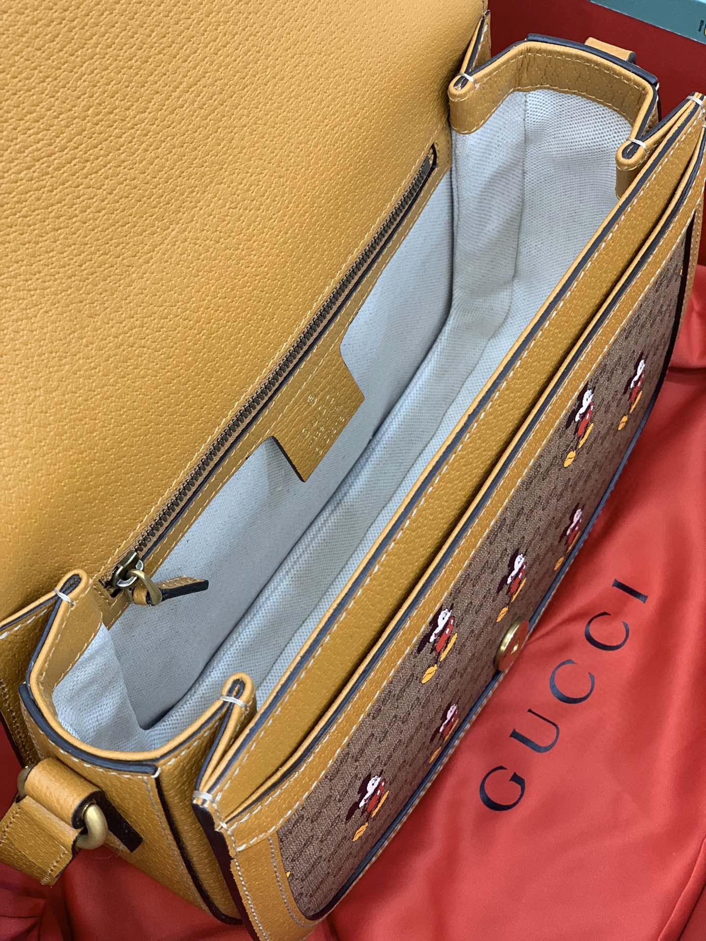 Disney X Gucci 602691 26*32*13cm