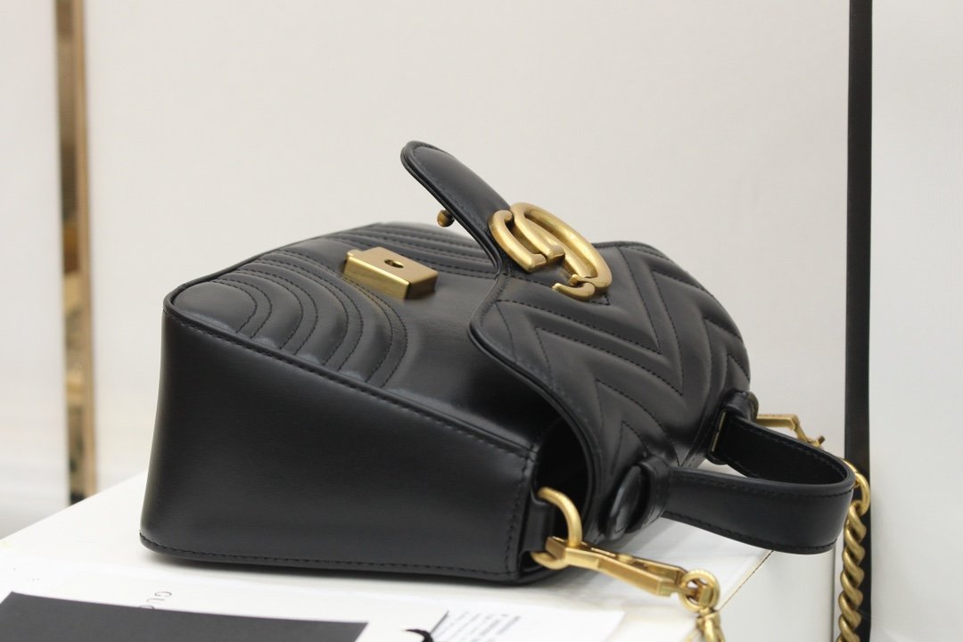 GUCCI Marmont 547260 21*15*8cm