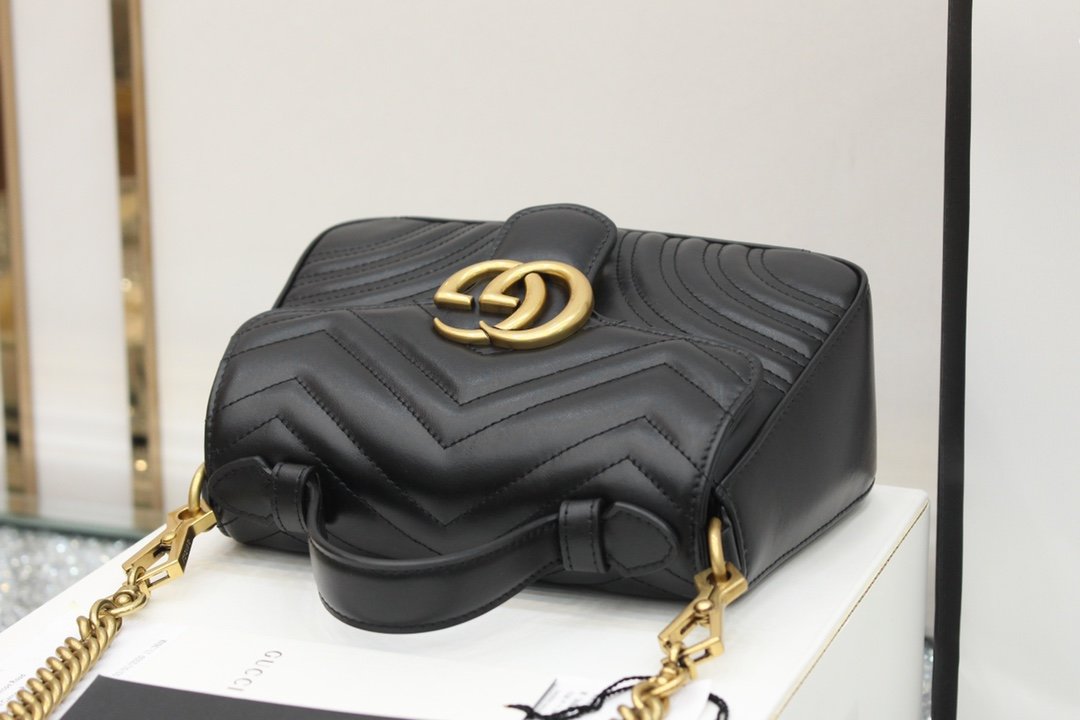 GUCCI Marmont 547260 21*15*8cm