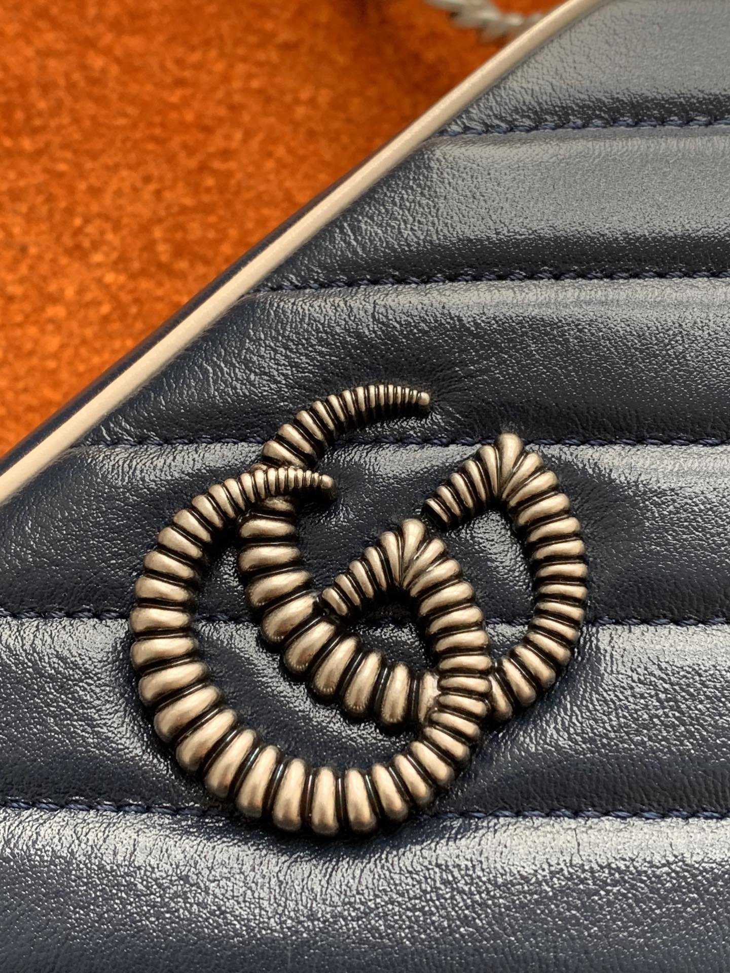 GUCCI Marmont 447632 24x13x7cm