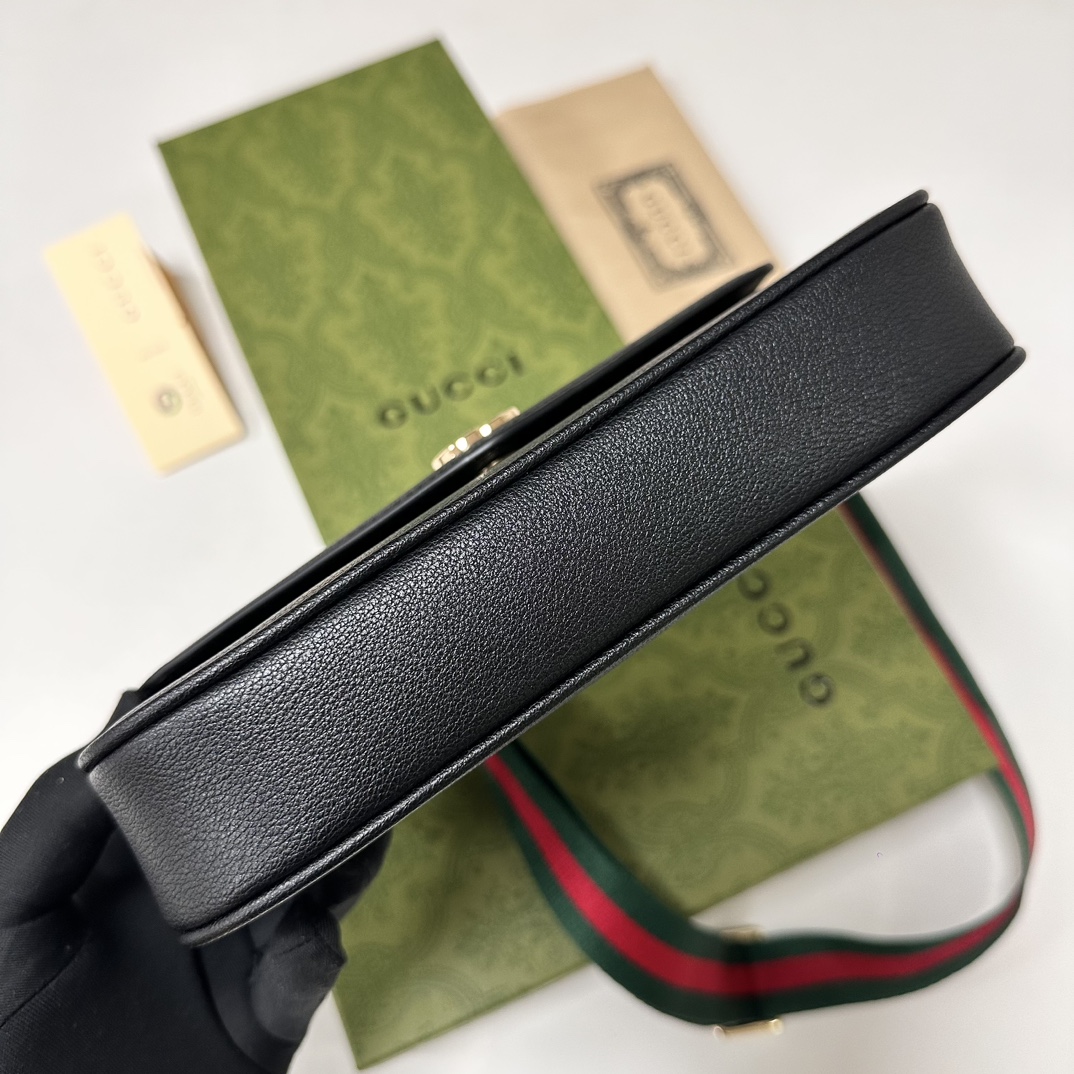GUCCI 764961 22X13X4cm