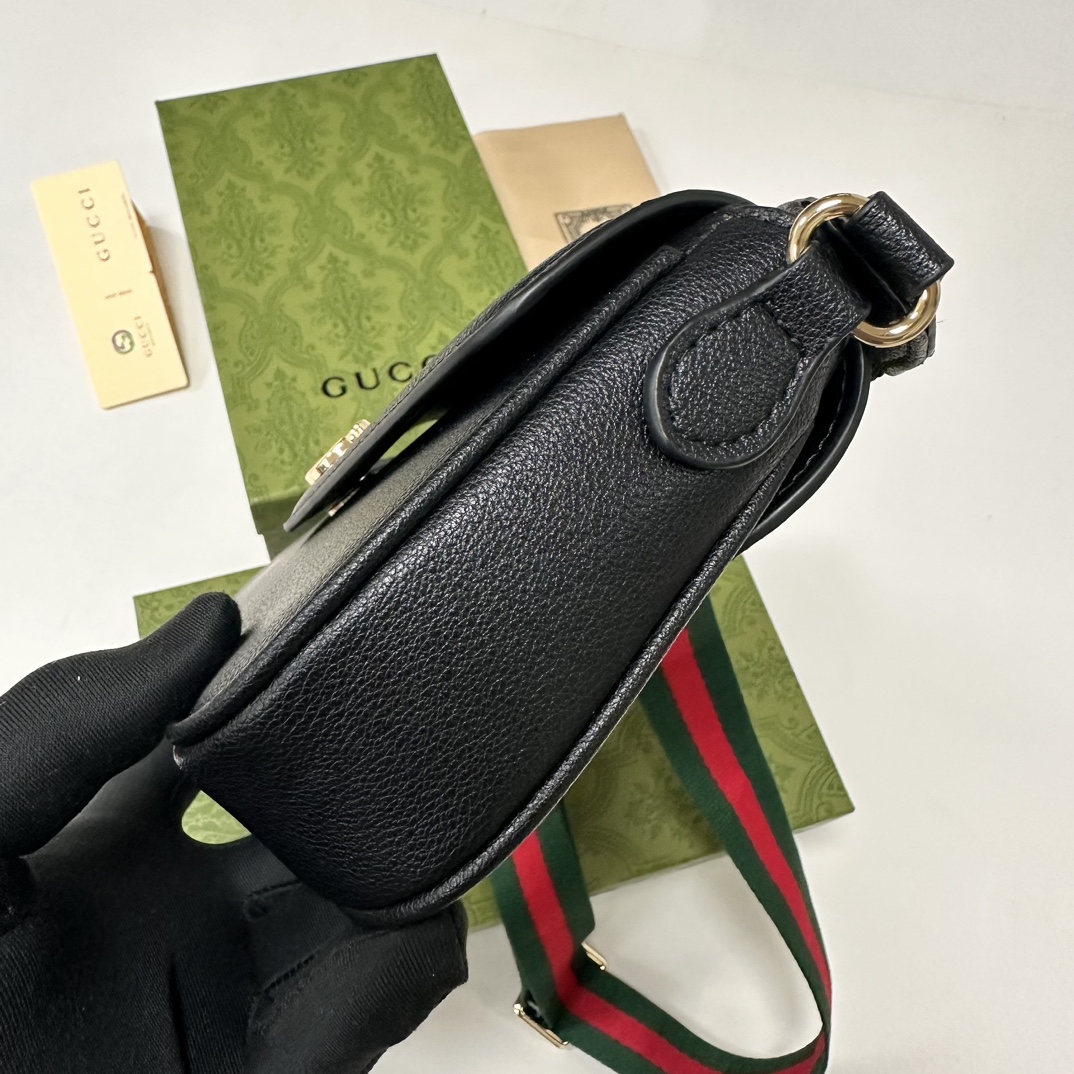 GUCCI 764961 22X13X4cm