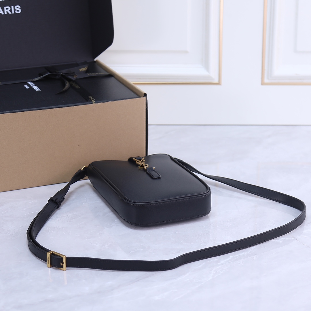 YSL KJB LE 5A7 735214 18×13.5×3.5cm