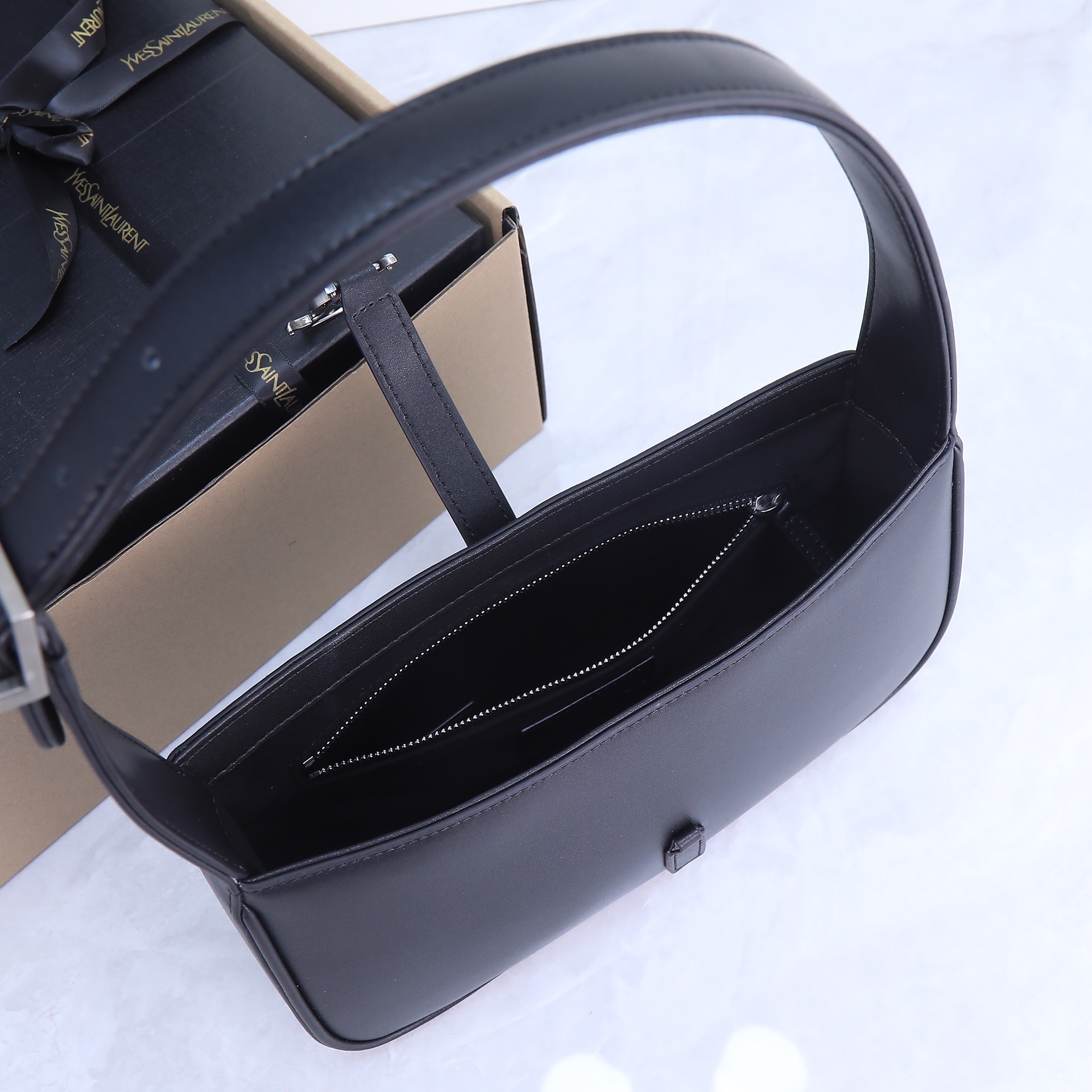 YSL Le5A7 Bag 657228 (5) 25X14X6cm