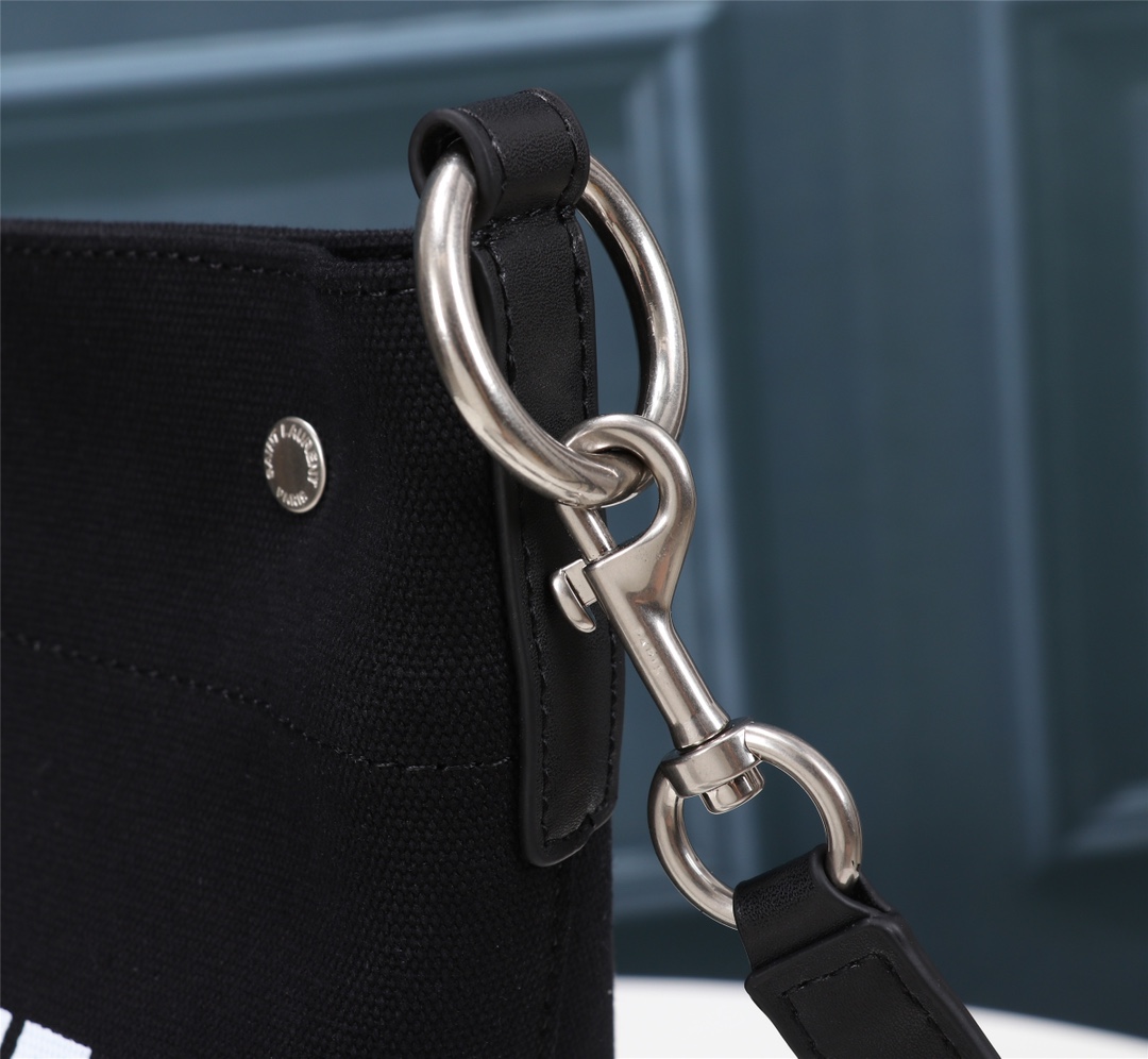 YSL RIVE GAUCHE 669299 20x30x28.5cm