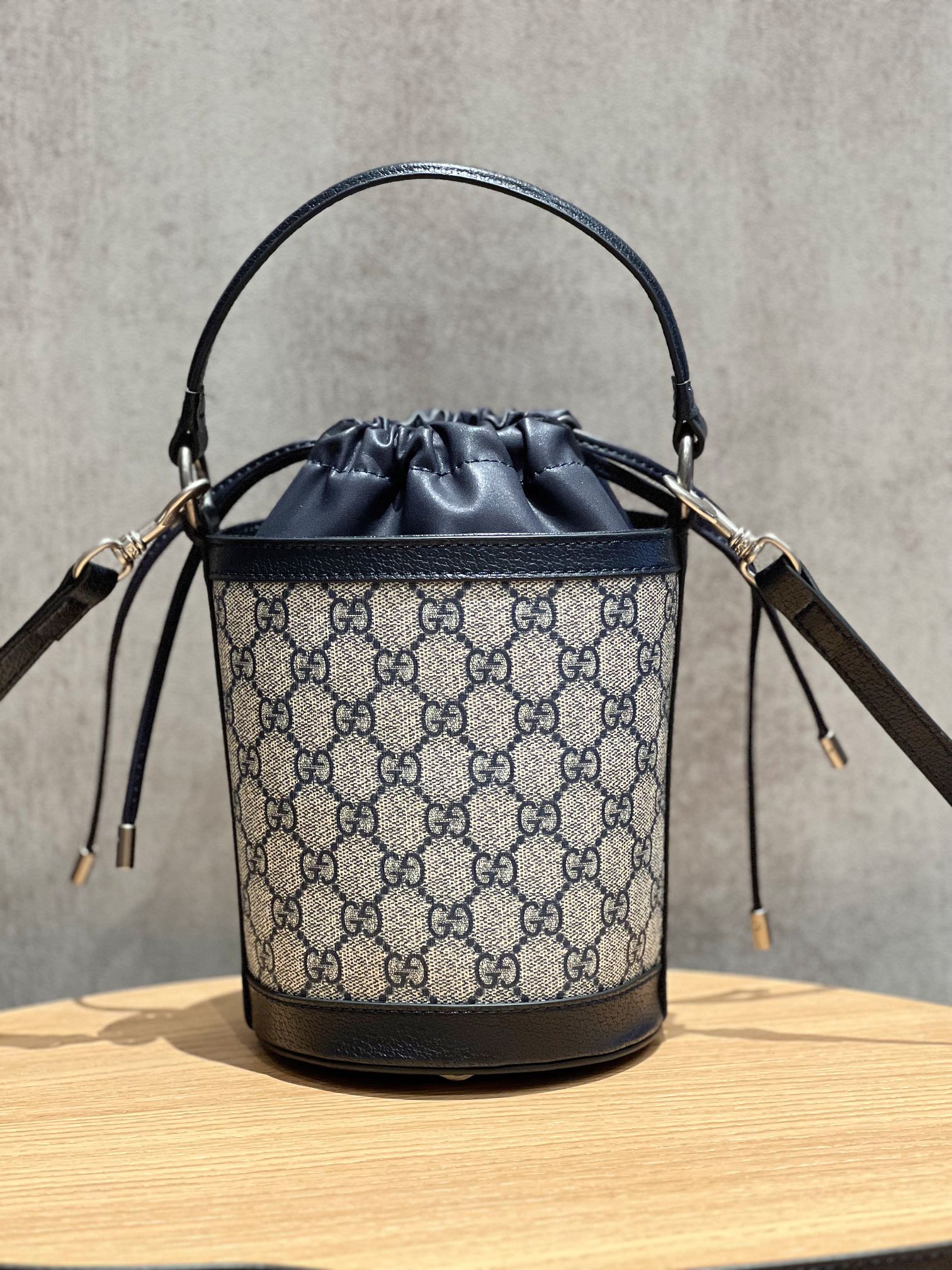 GUCCI 760199 11.5X20X8cm