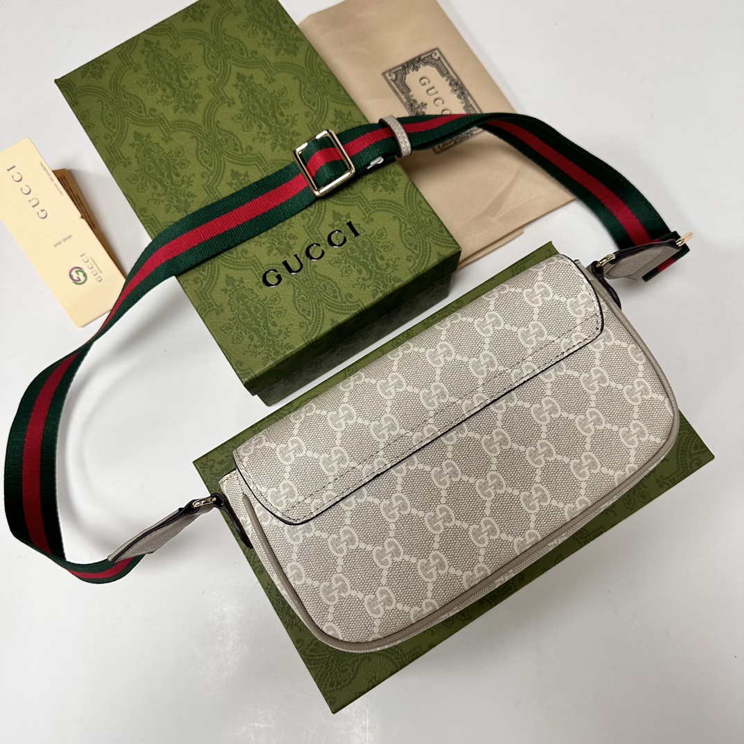 GUCCI 764961 22X13X4cm