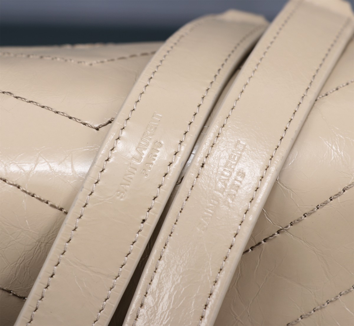 YSL SAINT LAURENT 498894 28x20x8.5cm