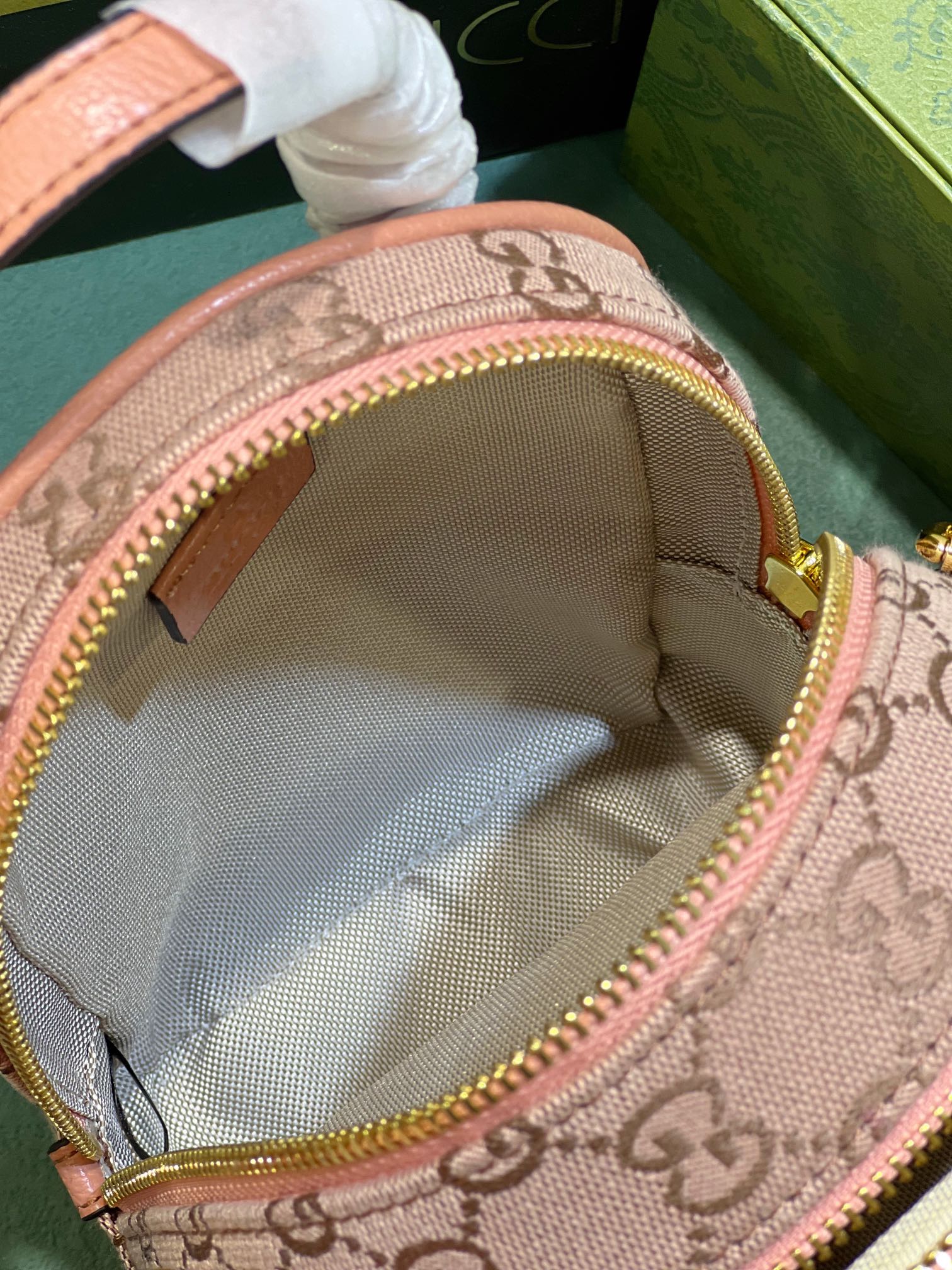 Gucci 739701 14x19x12