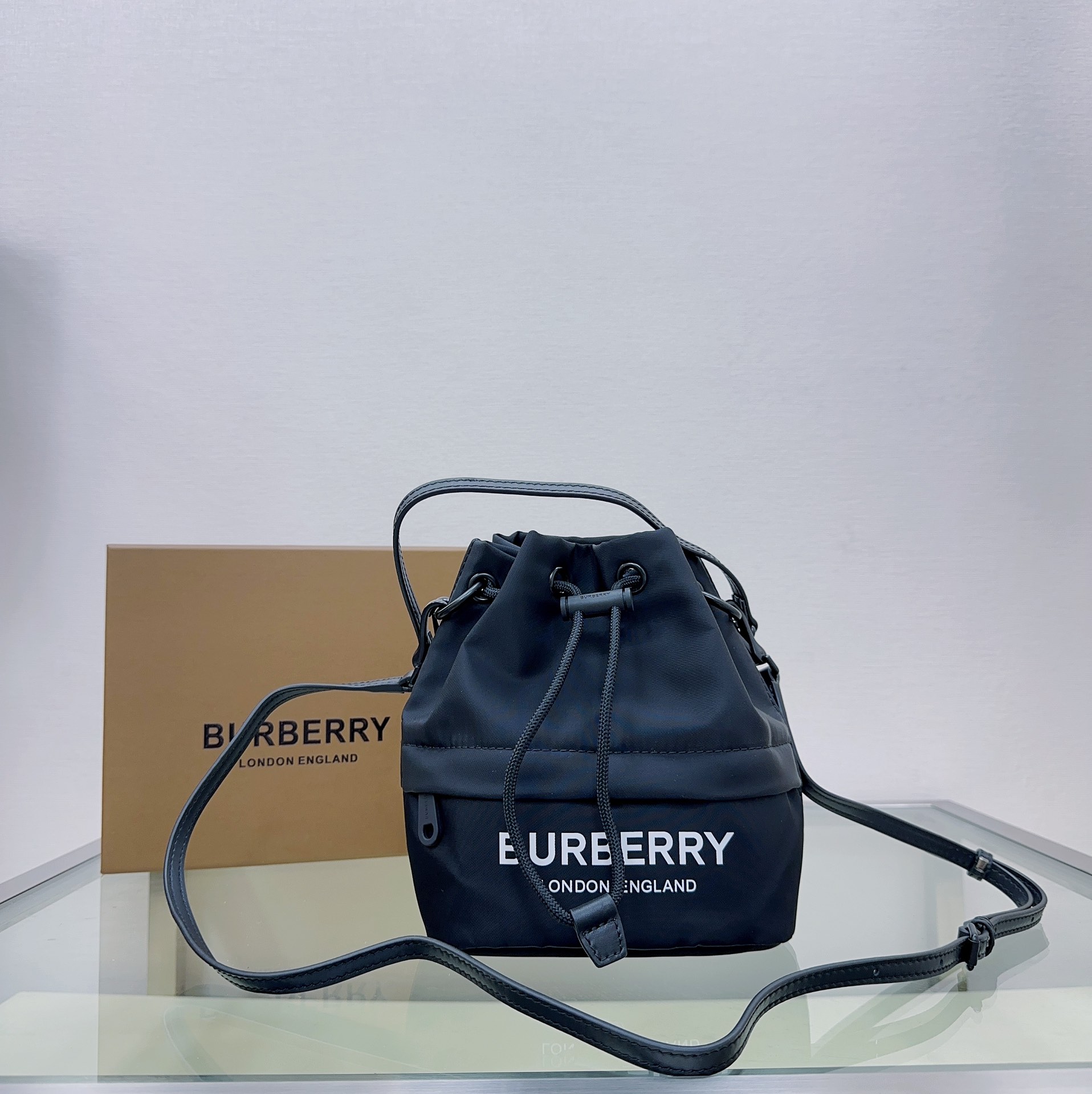 Burberry24 (14) 5133 18z19.5x11