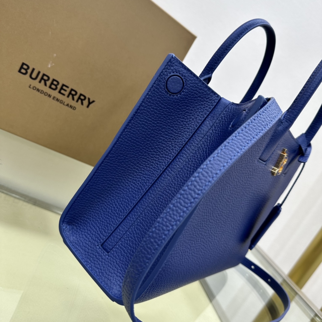 Burberry 044173 (7) 27x 11× 20cm