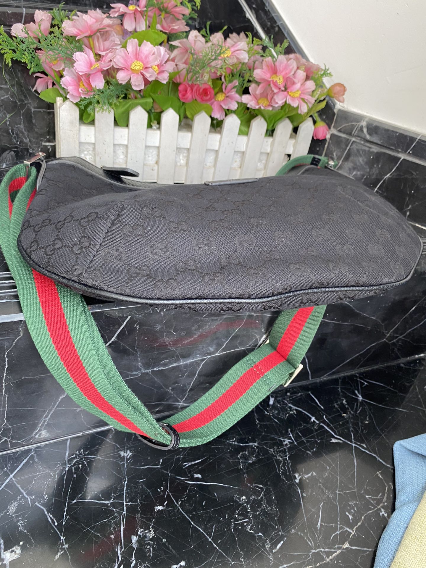 GUCCI 181092 33×23×4cm