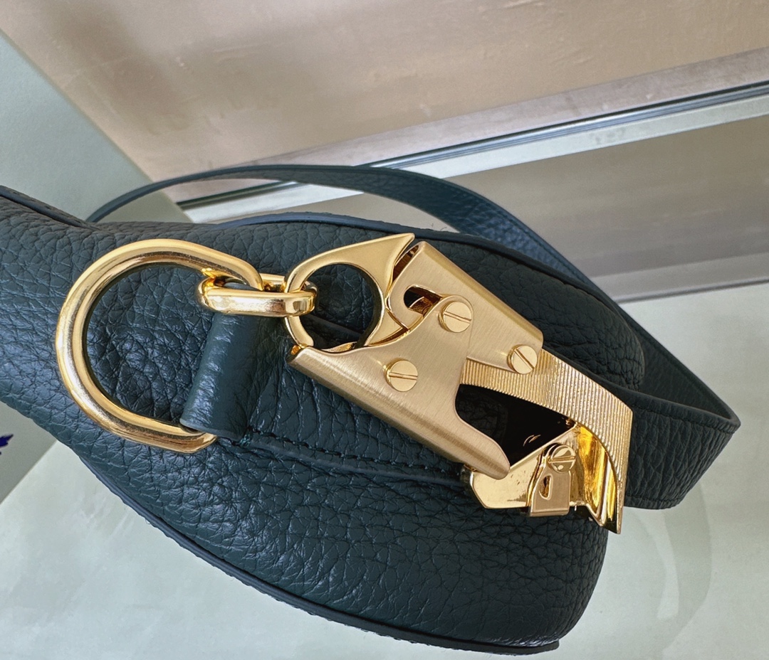 Burberry 553170 (3) 24x×23cm