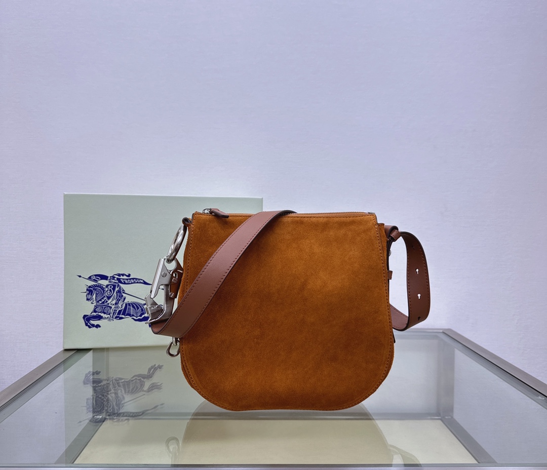 Burberry 553170 (2) 24x×23cm