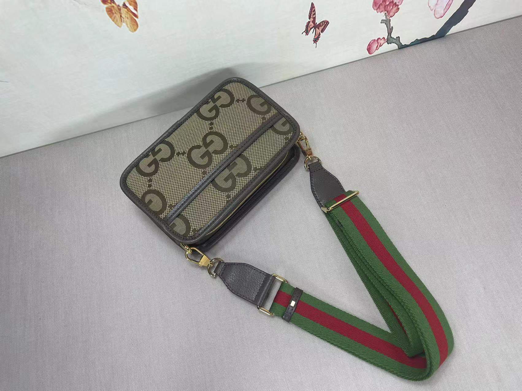 GUCCI 696075 22.5X14X7cm