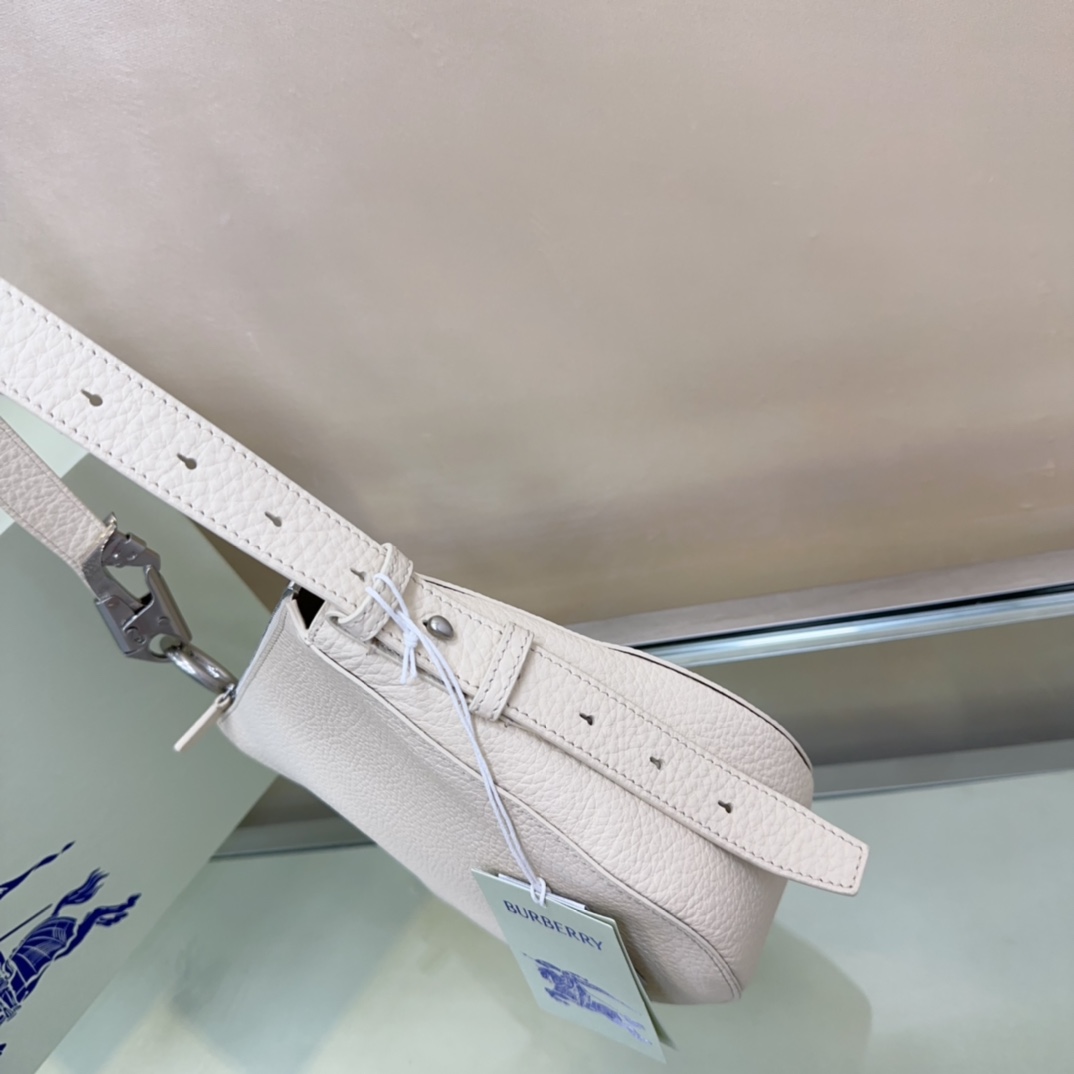 Burberry 553170 (5) 24x×23cm