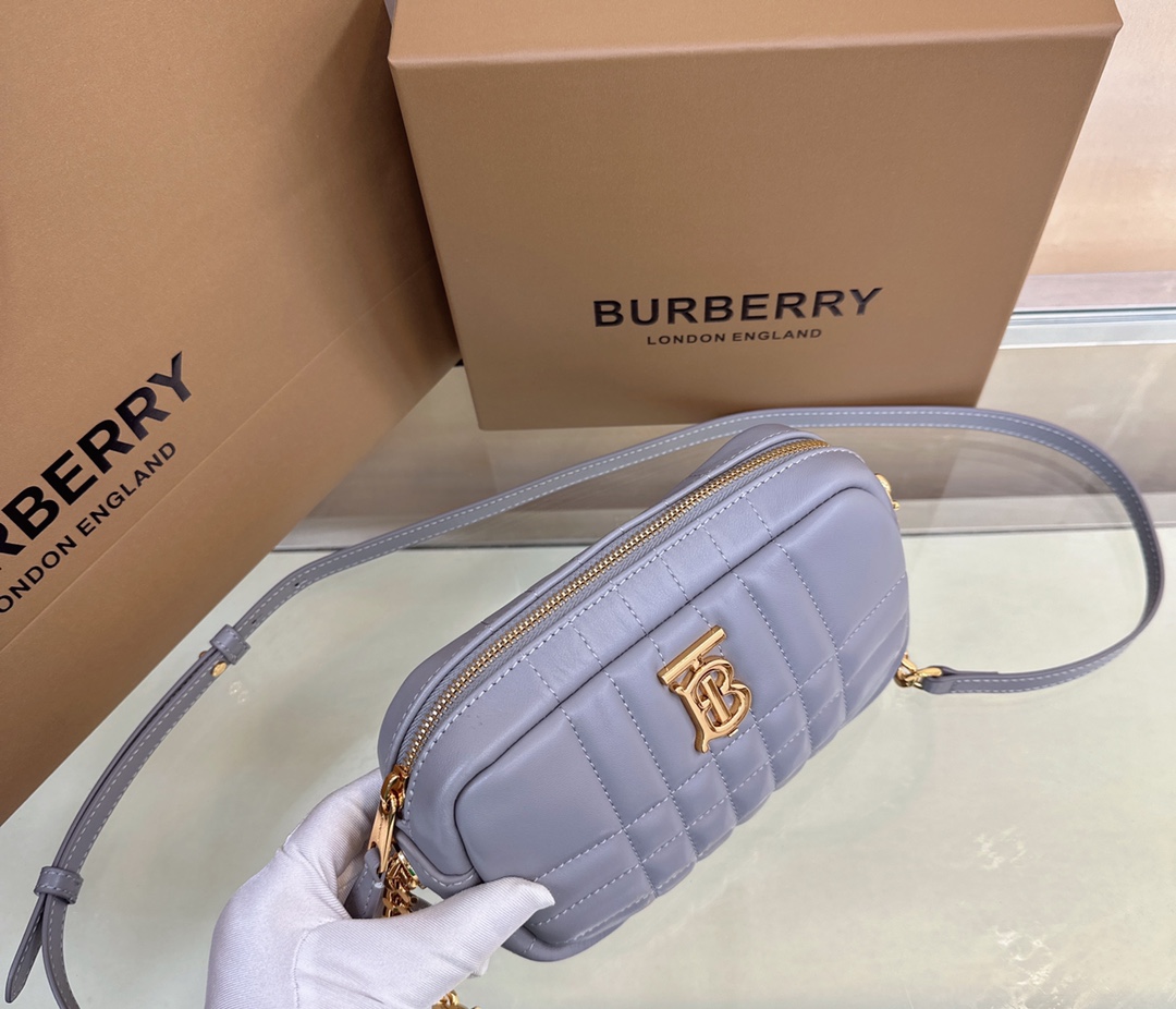 Burberry Lola 048155 (3) 19 x 5.5 x 11cm