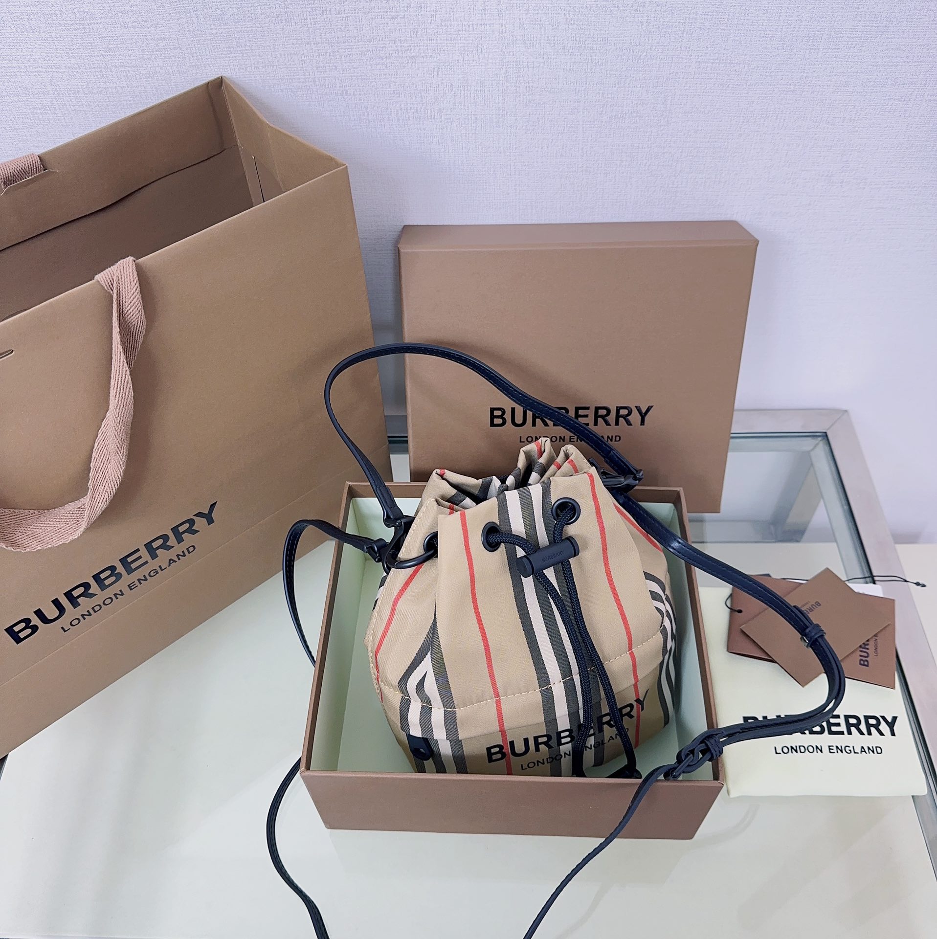 Burberry24 (12) 5133 18z19.5x11