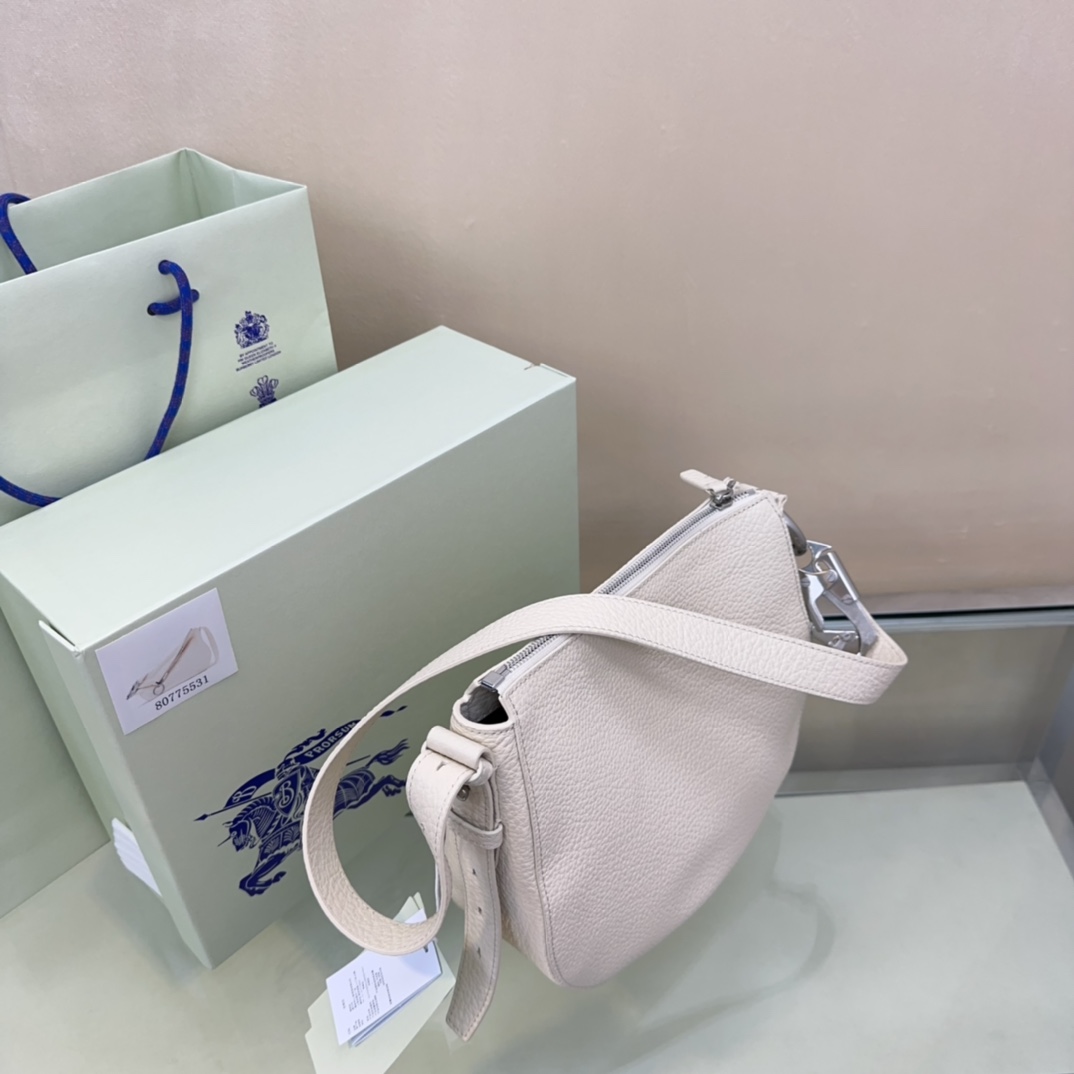 Burberry 553170 (5) 24x×23cm