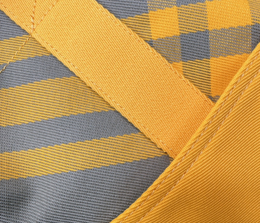 Burberry24 (9) 42x36x20