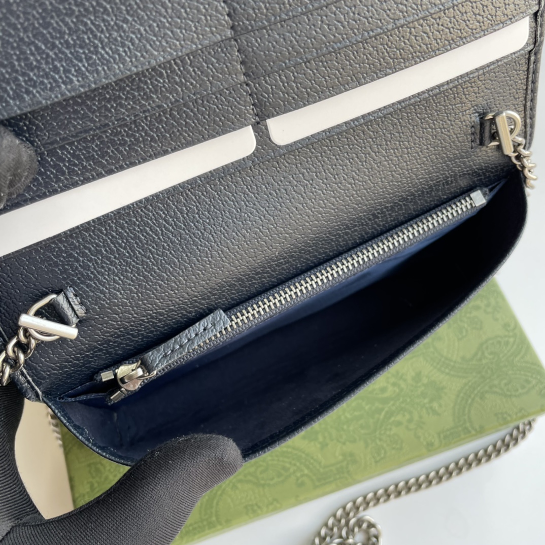 GUCCI 621892 19x10x4cm