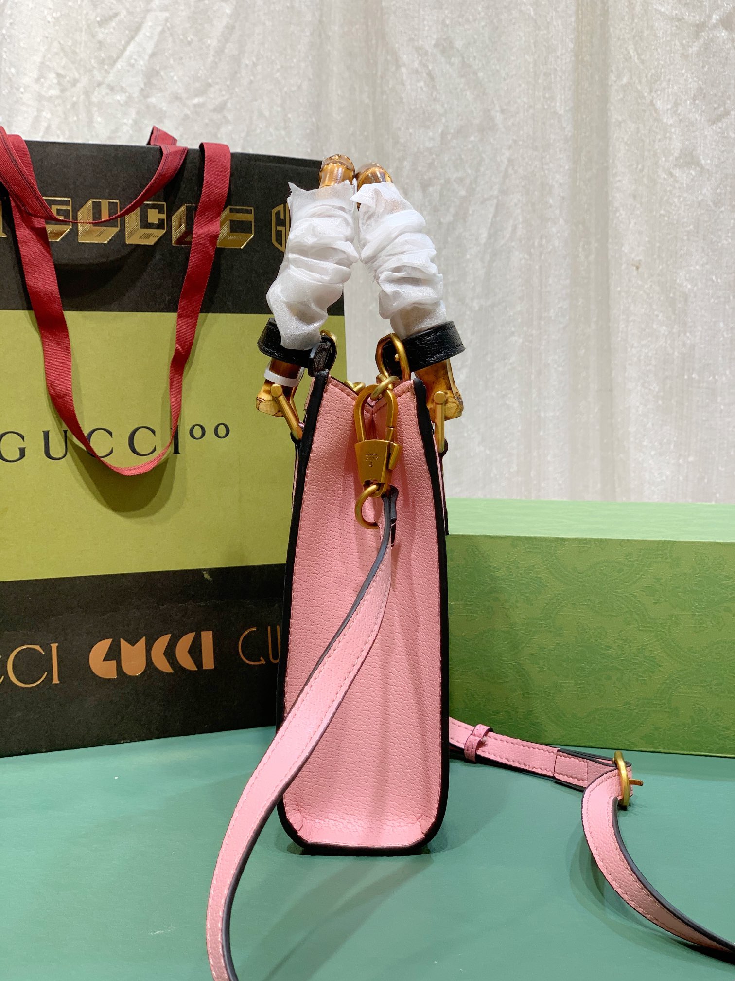 Gucci 739079 15.5x19.5x6cm