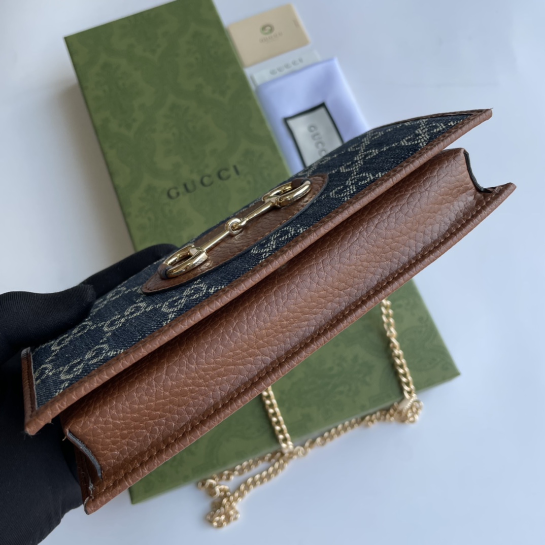 GUCCI 621892 19x10x4cm
