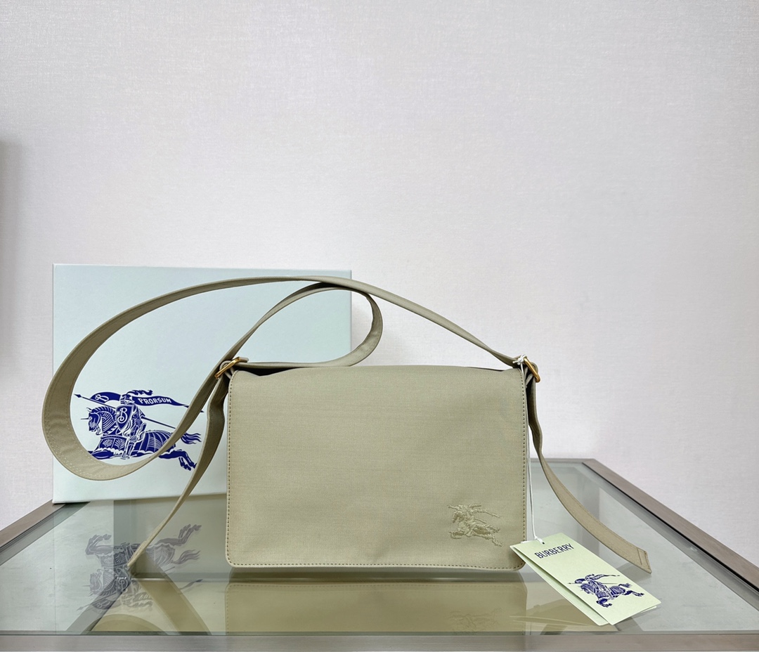 Burberry24 (6) Trench 25 x 8 x 16cm