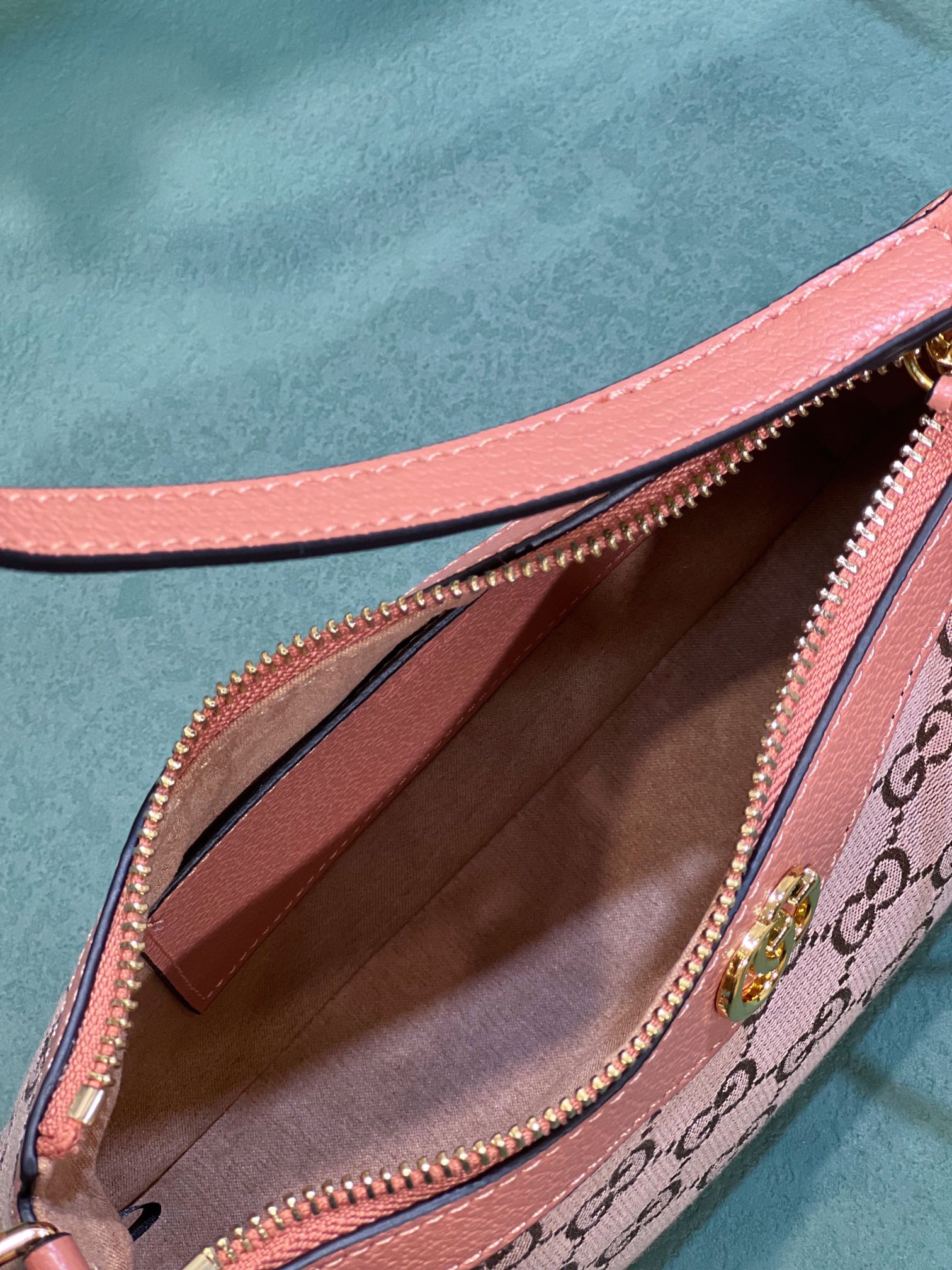 Gucc 735145 25*15*6.5cm