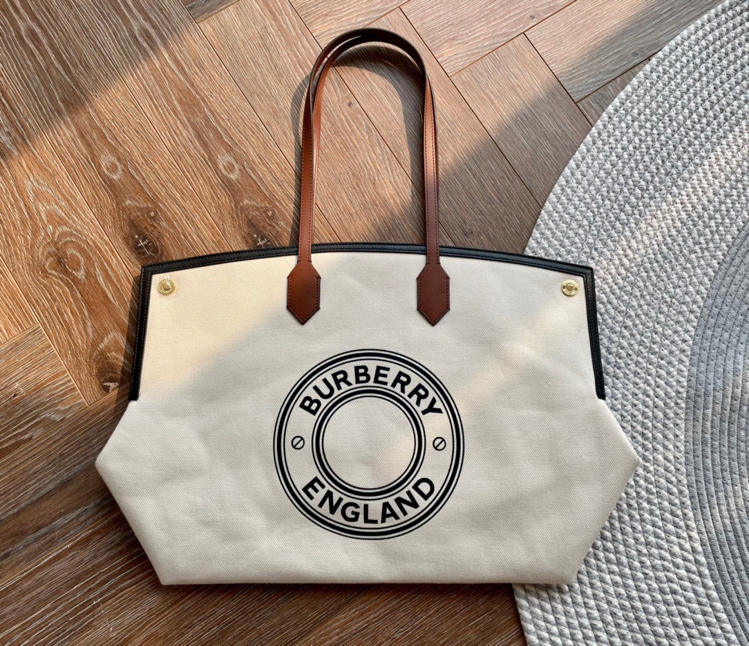 Burberry24 (10) Society 38x32x22cm