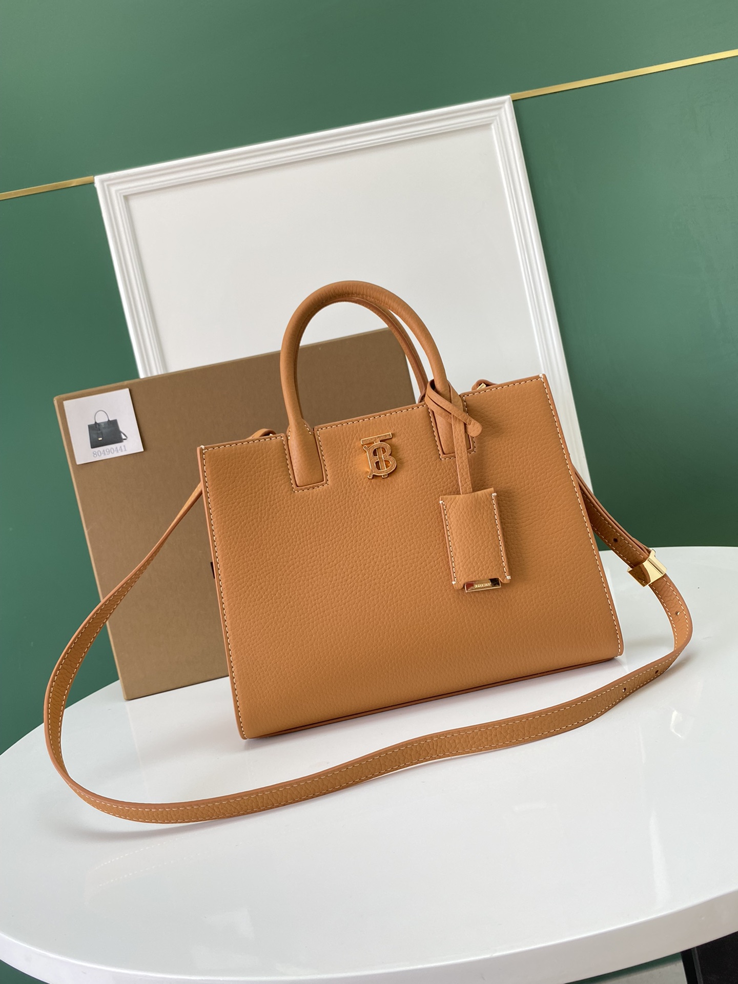 Burberry 044173 (8) 27x 11× 20cm