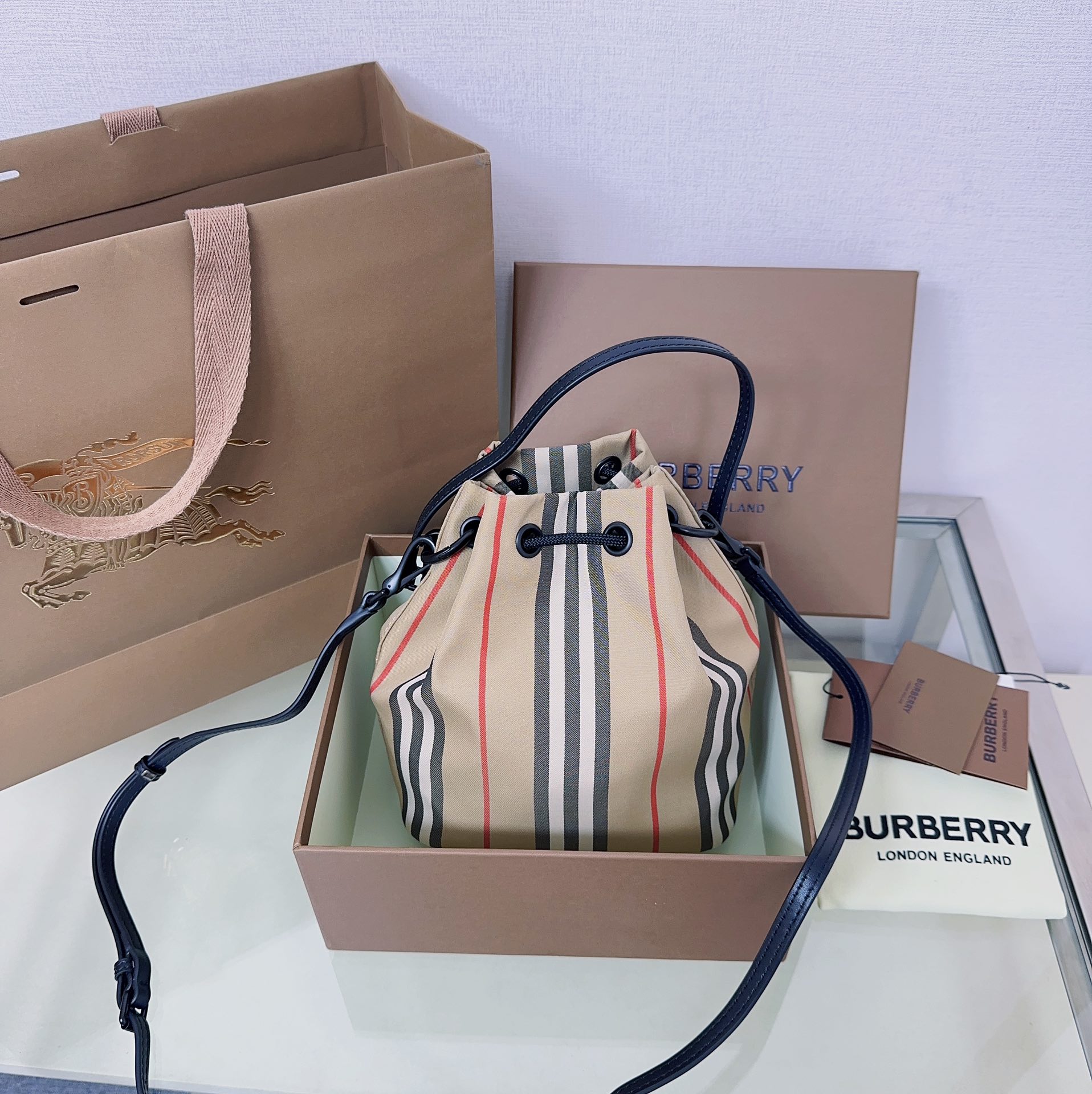 Burberry24 (12) 5133 18z19.5x11