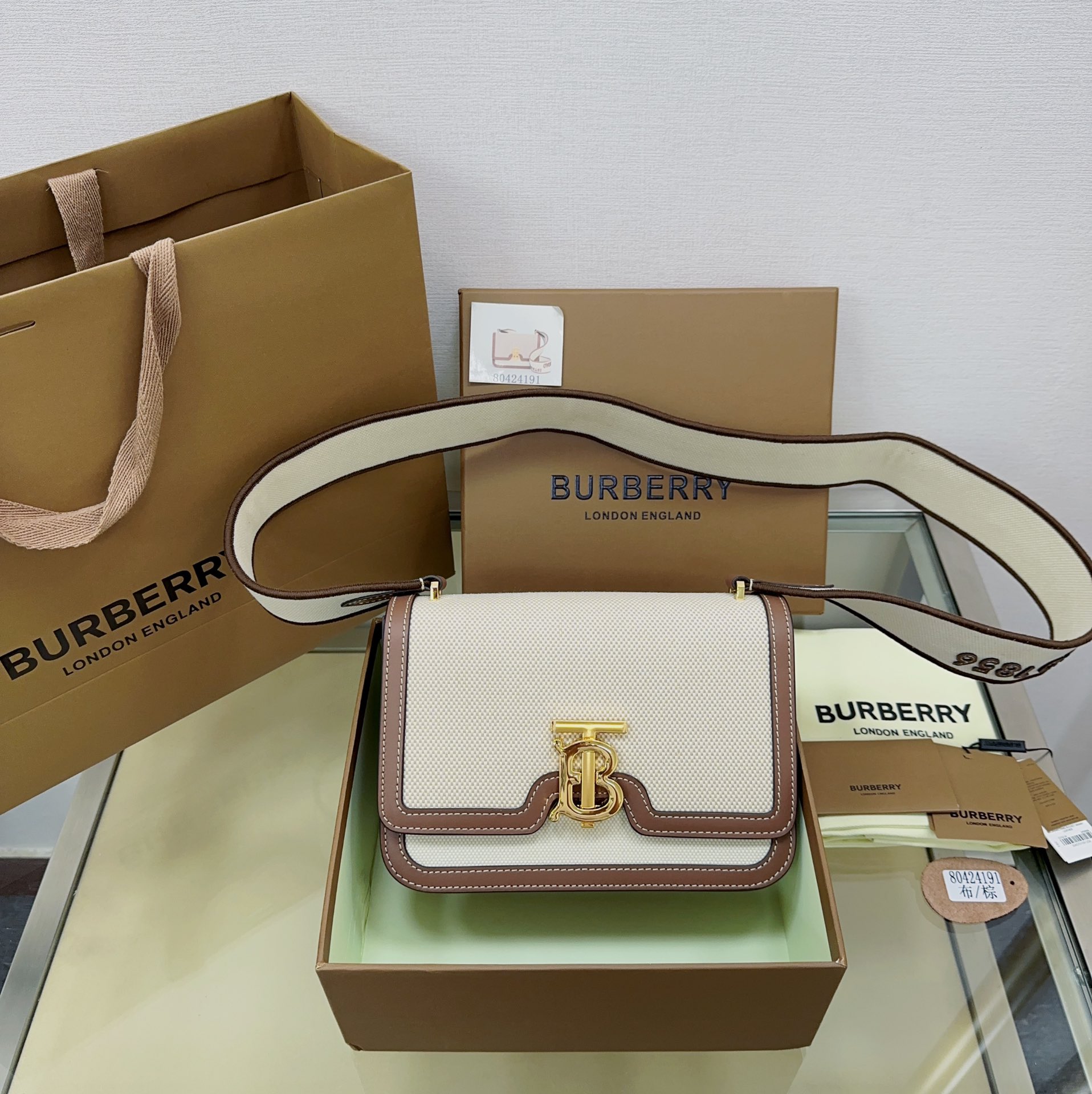 Burberry Thomas Burberry 419165 21 x 6 x 16cm