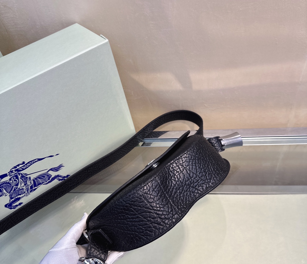 Burberry Chess 579175 25 × 6.5 x 17.5cm