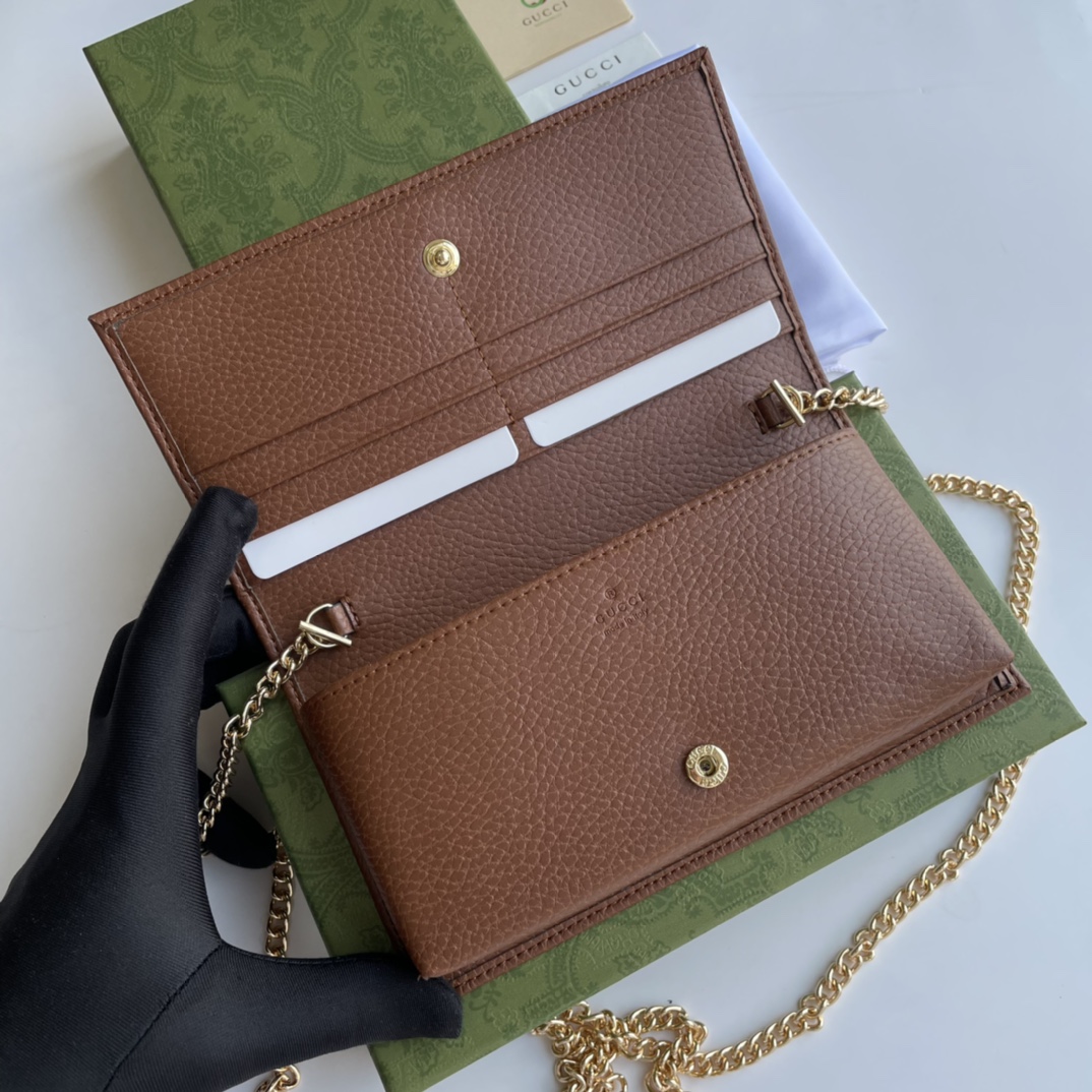 GUCCI 621892 19x10x4cm