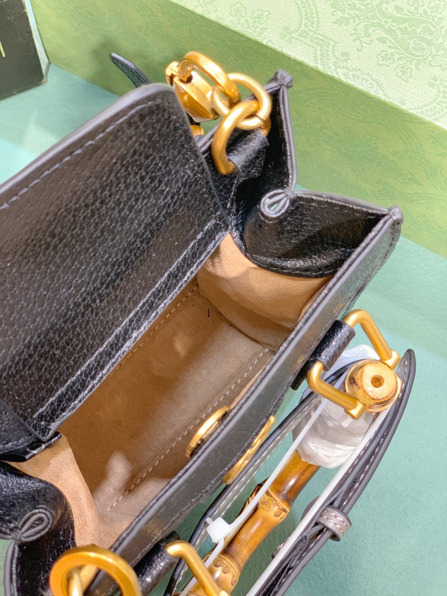 Gucci 739079 15.5x19.5x6cm