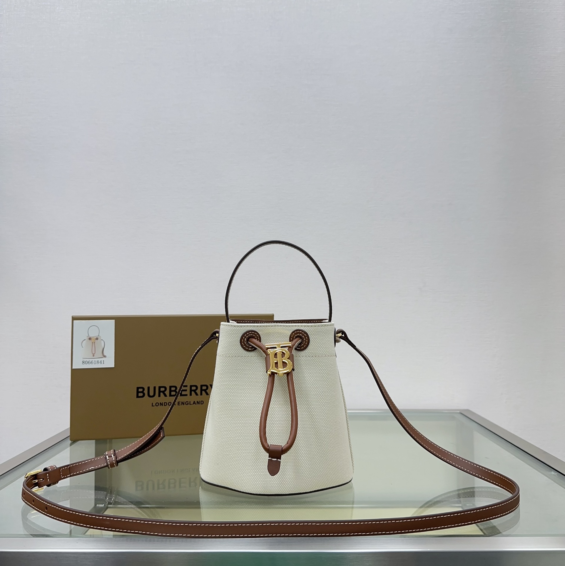 Burberry 184160 (2) 16.5x 11 x 18.5cm