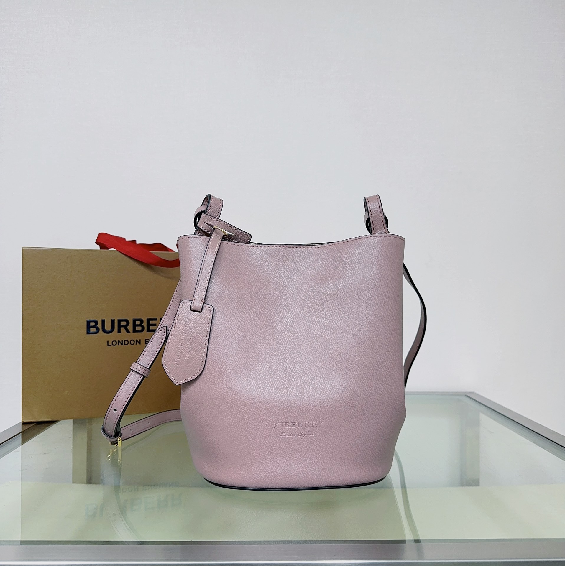 Burberry 158135 (2) 18.5 x 15 x 23.5cm
