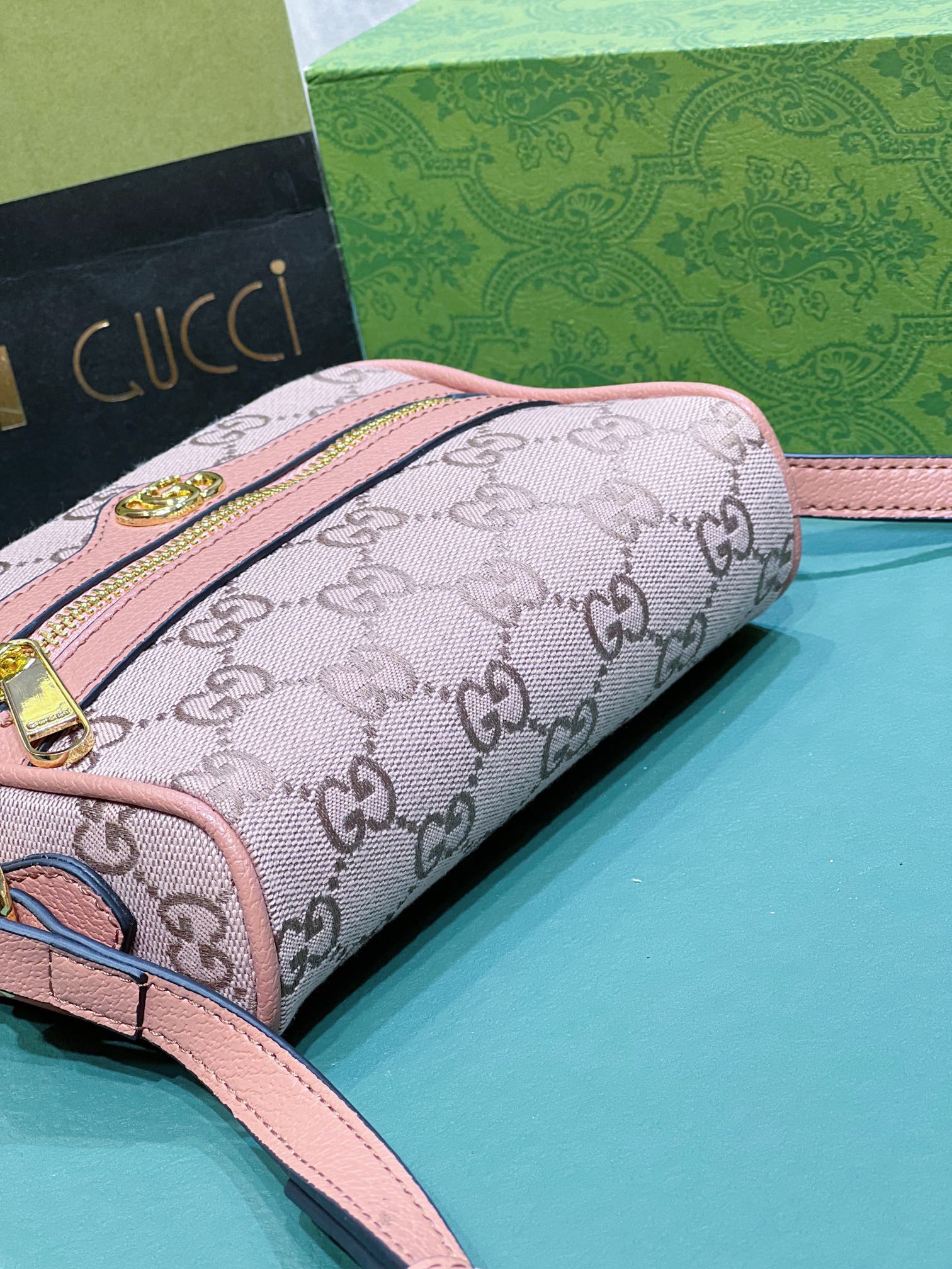 Gucci 574493 17.5×12×5.5cm